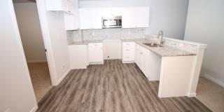 Brand new 3bdr 3bath duplex walking distance to Downtown Colorado Springs Gallery 10