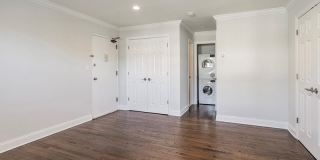 48 Roseland Avenue Gallery 25