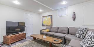 903 JACKSON Avenue Gallery 21