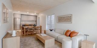 517 W Main Street Gallery 12