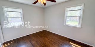11912 Beacon Avenue Gallery 13