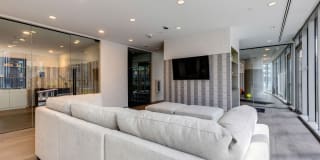 Ren Gallery 52