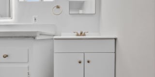 1600 W. 5th St. Gallery 36