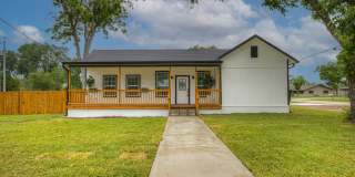 312 N Lavernia Gallery 1
