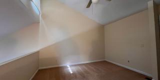 Rustic 2 Bedroom Condo in Convenient Location Gallery 17