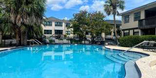 Riviera Park Apartments & Townhomes Gallery 18