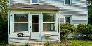 Spacious 3 Bedroom House with 1 bath for Rent !!! Gallery 1