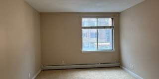 Lovely Lowry Hill 1 Bedroom Condo Gallery 17