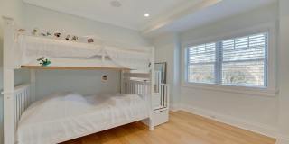 165 Marine Place Gallery 21
