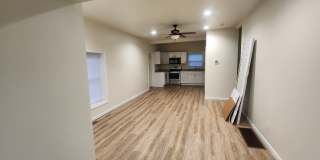 402 North Pine Street Gallery 1