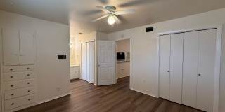 1/1 Triplex - End Unit /No Carpet / Vinyl Plank Flooring / Lots of Parking / CISD Gallery 12