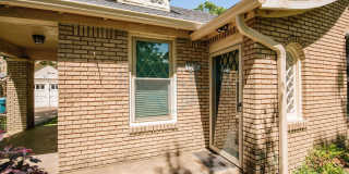Yellow Bungalow in Hillcrest Gallery 40