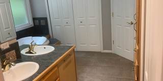 $3850.00 3 Bedroom 2.5 Bath Modern Style Home in Kirkland Gallery 23