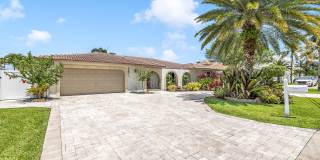 2471 NE 46th Street Gallery 1