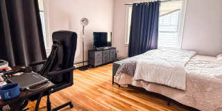38 Grandview Avenue Gallery 33