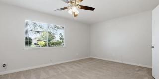 1886 Fairway Park Gallery 19