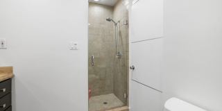 5439 Carpenter Ave Gallery 20