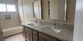 5095 West Kadota Avenue Gallery 22