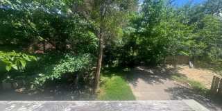Charming 3-Bedroom Property in Prime Location Gallery 37