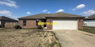 3 BD, 2 BA, Home in Cabot Gallery 1