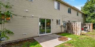 Spacious 4 Bedroom Townhome in SLC w 1 car garage Gallery 17