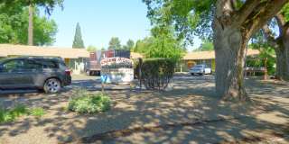 Rent Special: 1/2 Off April's Rent!! 2-bedroom Single Level Apartment Gallery 1