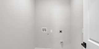 705 E Hanna Street Gallery 23