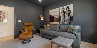 2402 Orchid Hill Place Gallery 21
