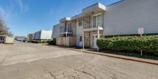 *******SECTION 8 APPROVED PROPERTY********Cute 2 Bed 1.5 Bath Condo In NW Expressway Gallery 5