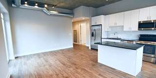 3833 N Broadway Gallery 63