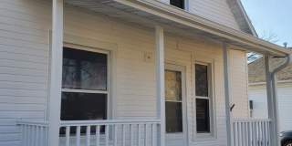 Craftsman 1 1/2 Story Charmer Gallery 1