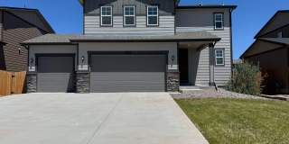 Newer 3 Bedroom plus loft in Paint Brush Hills Gallery 1