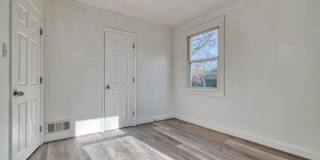 701 PLATINUM Avenue Gallery 16