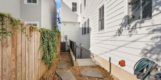 214 S HENRY ST Gallery 22