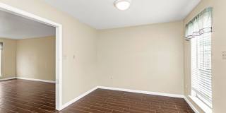 2 Story townhome Located off S Flannery Gallery 4