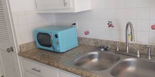 Welcome Home ! 3 bedroom 1.5 bath rental -DUPLEX Gallery 8