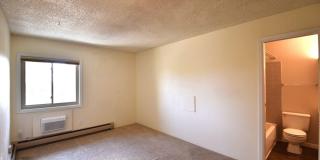 SHORT TERM RENTAL FOR SPRING 2026! 3 Bedroom, 2 Bathroom Penthouse Condo Gallery 7