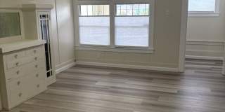 242 16th Street Gallery 4