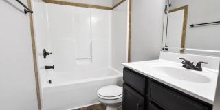 Pet Friendly Three Bedroom with Bonus! Gallery 14
