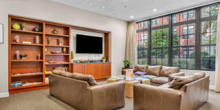 17 Otis St Gallery 18