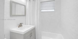 100 SW 30th Rd Gallery 17