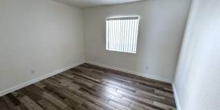 Beautiful Remodeled 3 bed, 2 bath home in convenient El Mirage neighborhood! Gallery 15