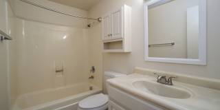 Exceptional 6-Bedroom Residence Near ASU with Garage & Modern Conveniences Gallery 24