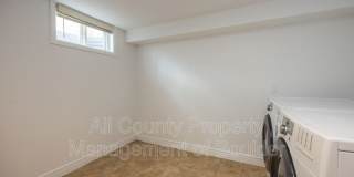 425 S 40th St Gallery 21