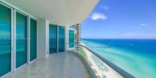 16051 Collins Ave Gallery 29