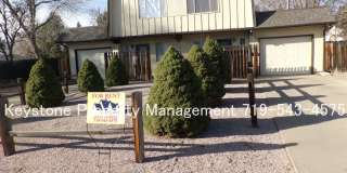 Updated 2 Bedroom Belmont Townhome with Attached Garage & Fenced Yard $1300/$1300 Gallery 1