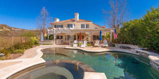Luxury Living in this Stunning Pool Home! Gallery 26