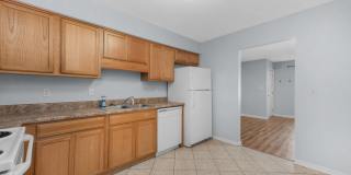Charming 2-Bedroom Townhome – $1,400/mo Gallery 9