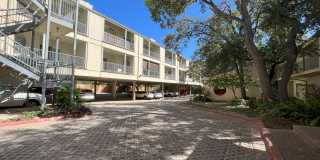Wonderful 2/2 in Perfect Far West Location Gallery 23