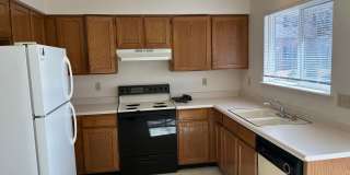 2 Bed 1.5 Bath Townhouse End Unit in North Central Loveland Gallery 4